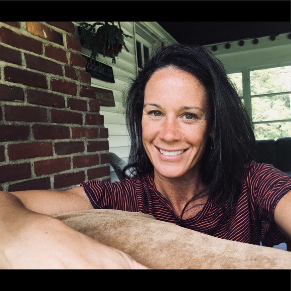 Meet your Posher, Beth - Picture 1 of 1